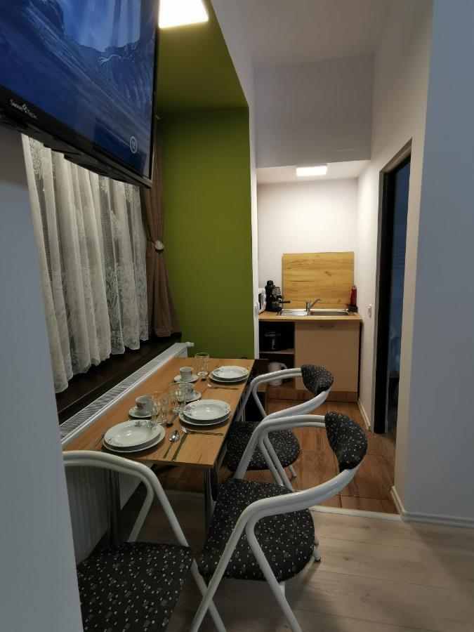 Ambient Deluxe Apartman Gyula Buitenkant foto