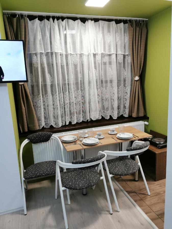 Ambient Deluxe Apartman Gyula Buitenkant foto